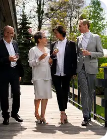 Group of CHRO professionals networking during an outdoor executive retreat organized by TEN
